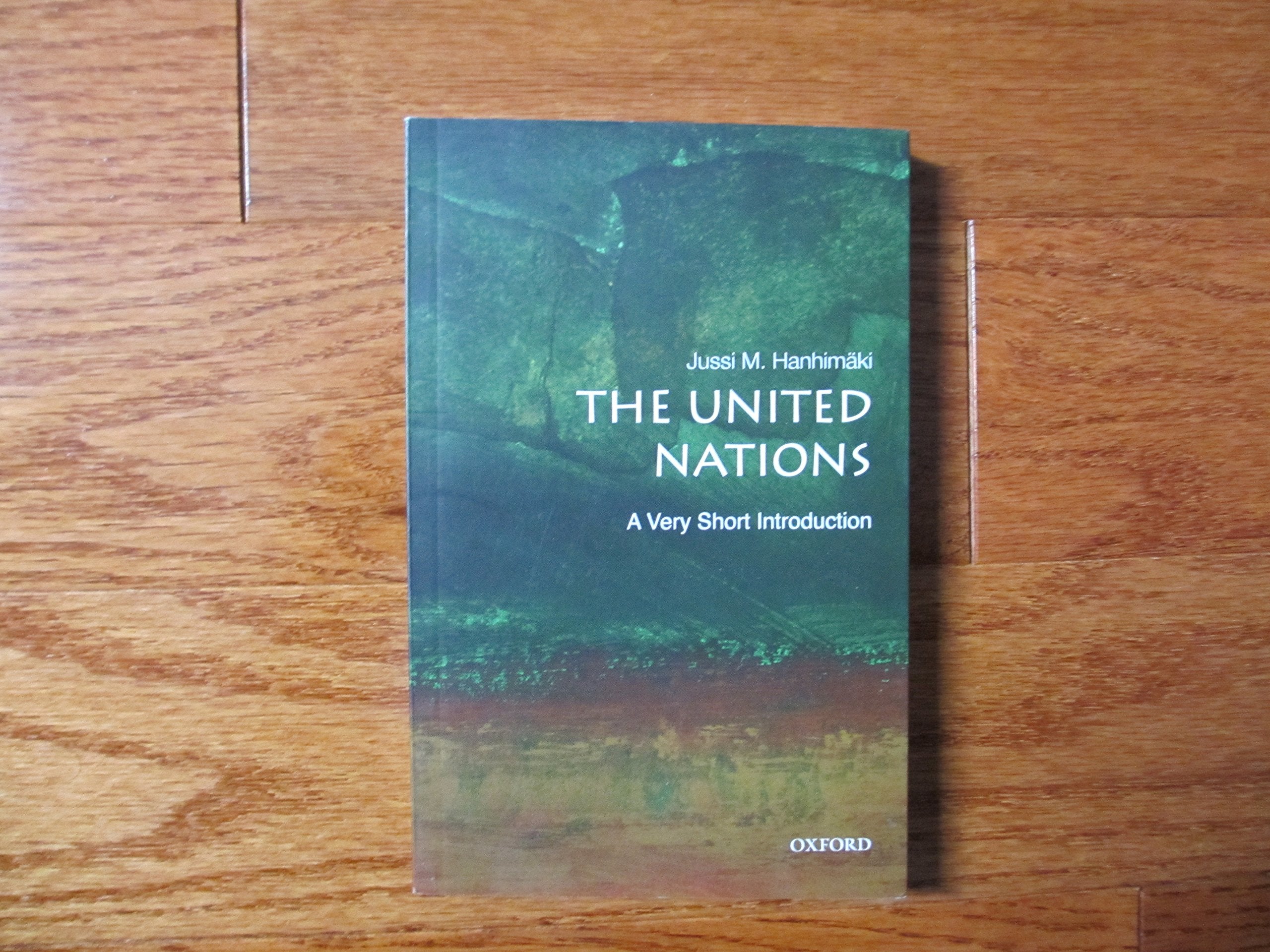 The United Nations: A Very Short Introduction 9780195304374