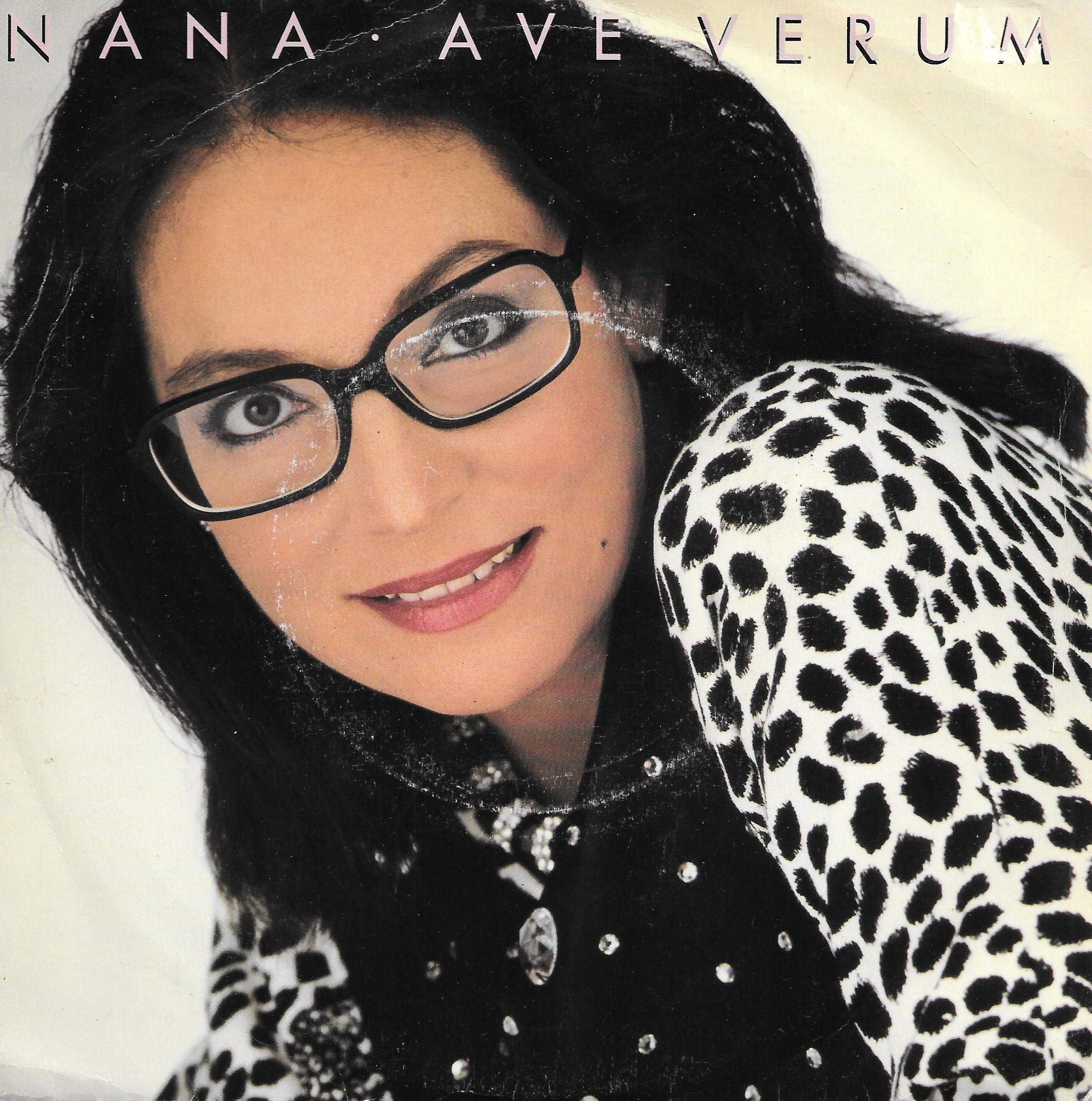 Ave Verum 0042288815976