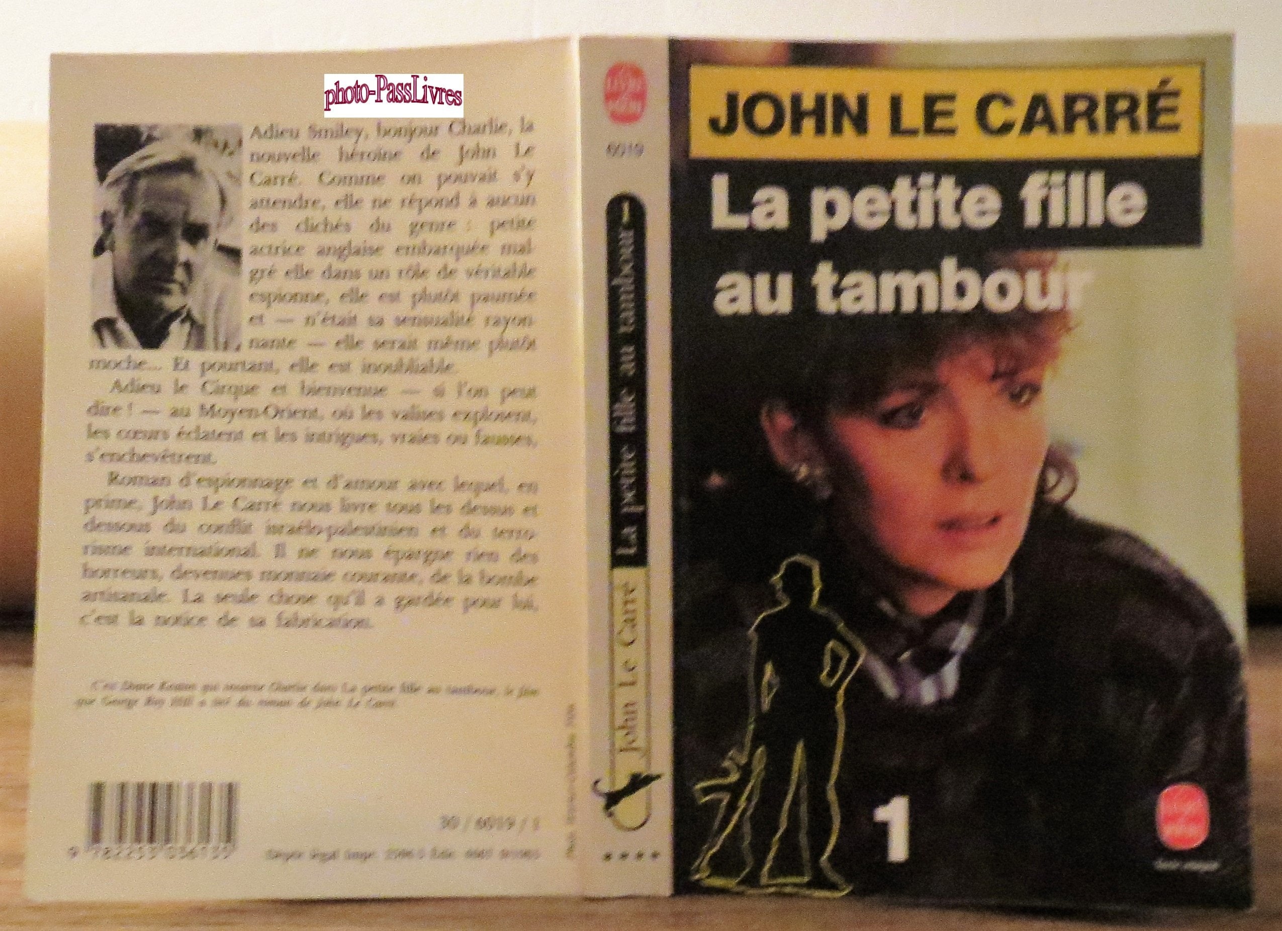 LA PETITE FILLE AU TAMBOUR T01 9782253036135