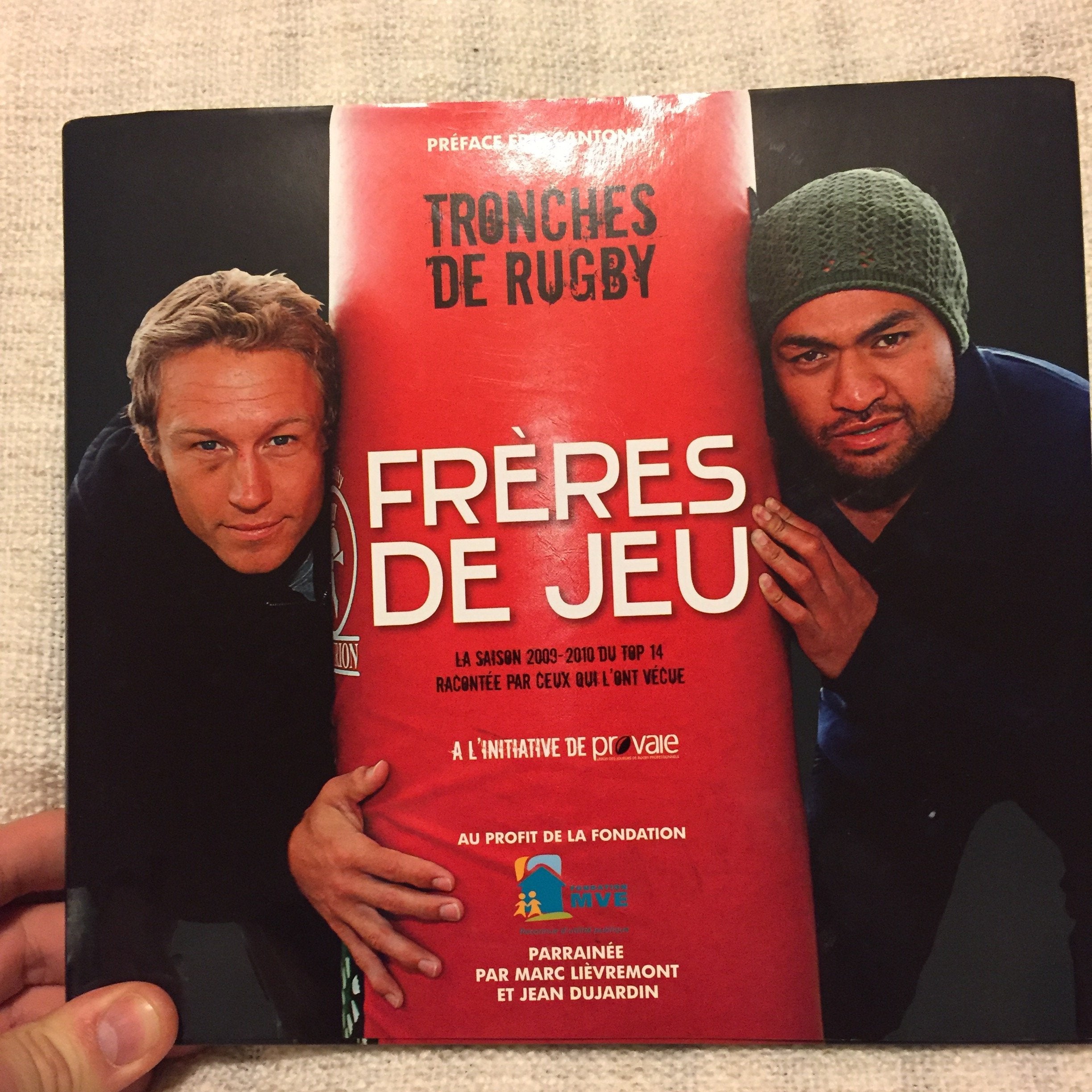 Freres de jeu; la saison 2009-2010 du Top 14 racontee par ceux qui l'ont vecue 9782953085723