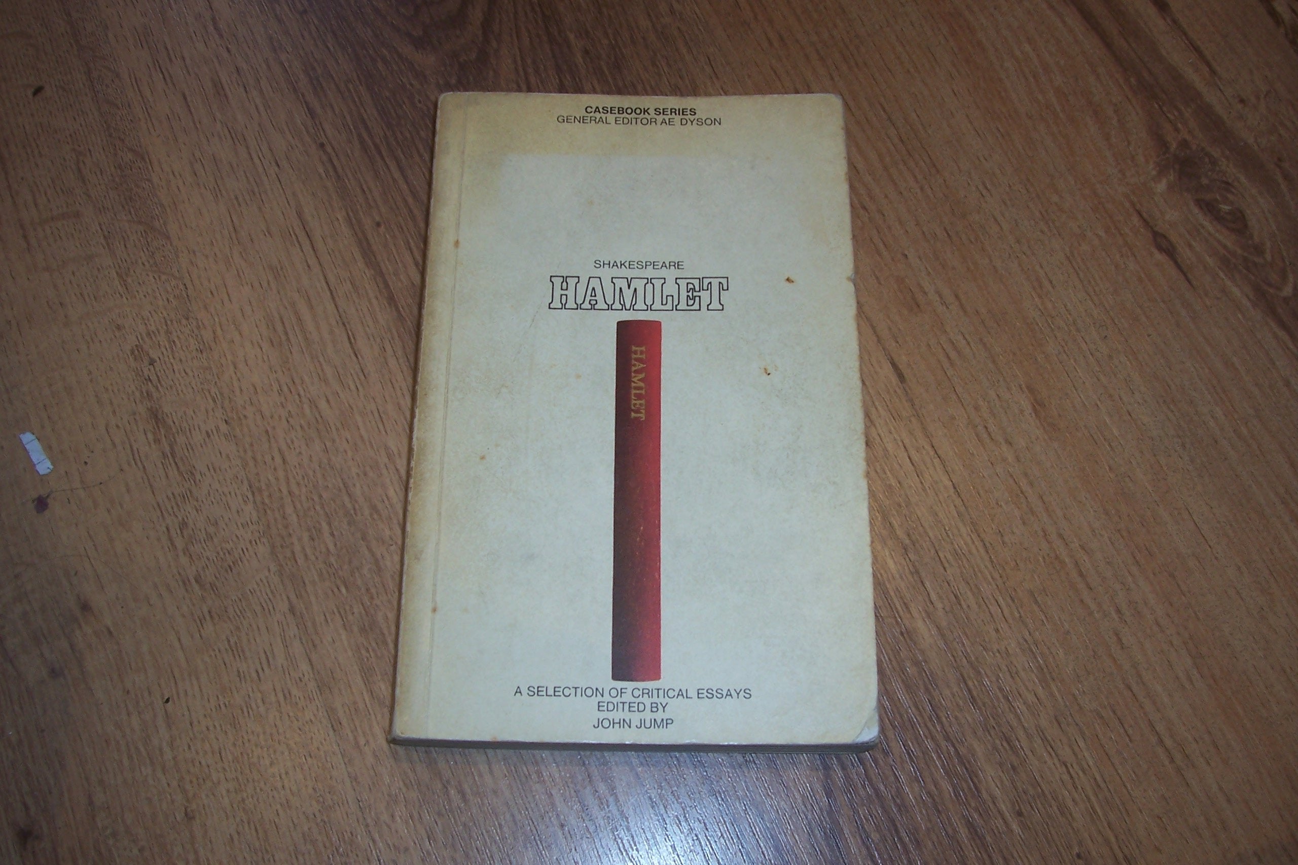 Shakespeare: Hamlet (Casebook Series) 