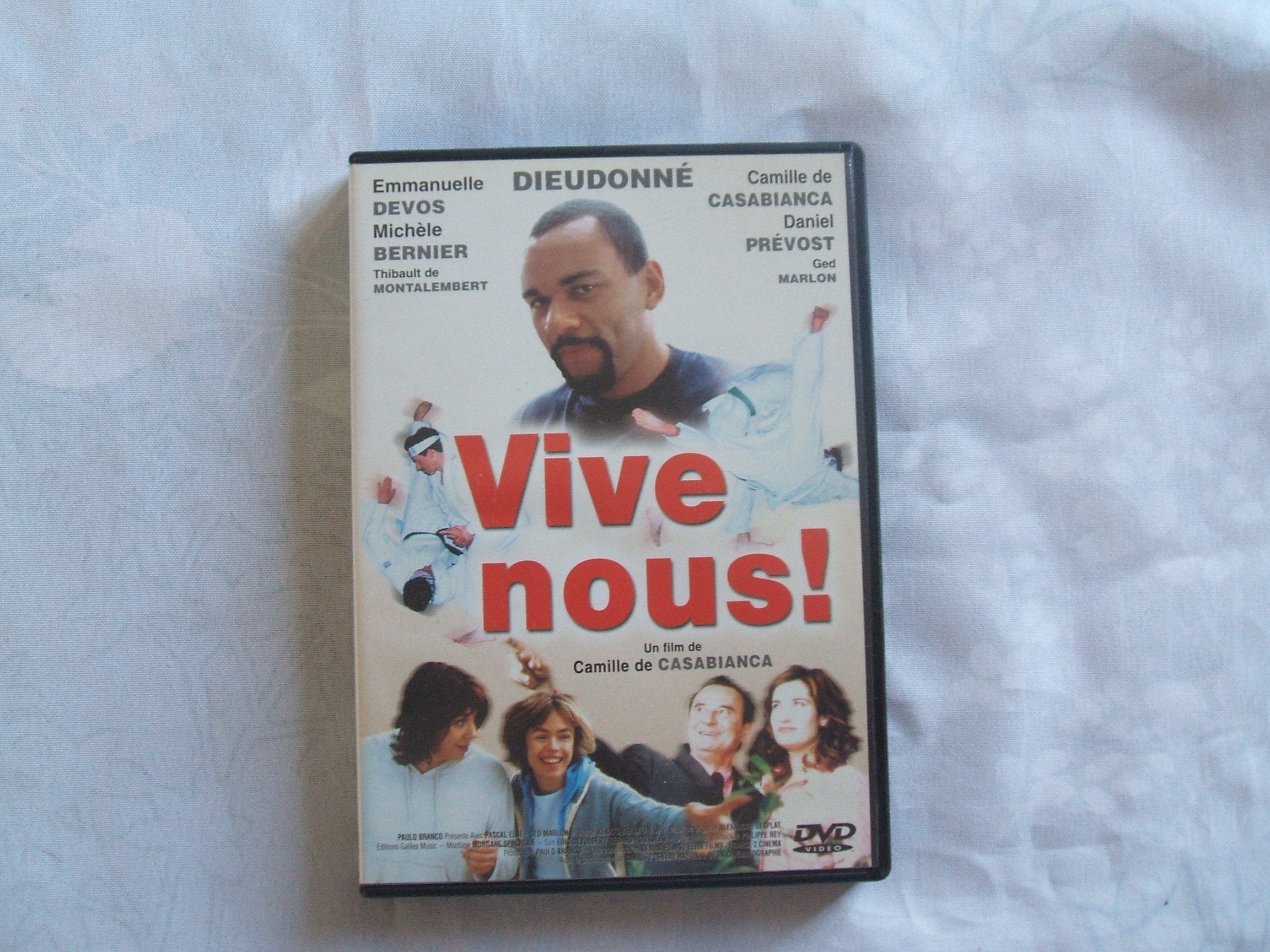 Vive nous 3700173201606