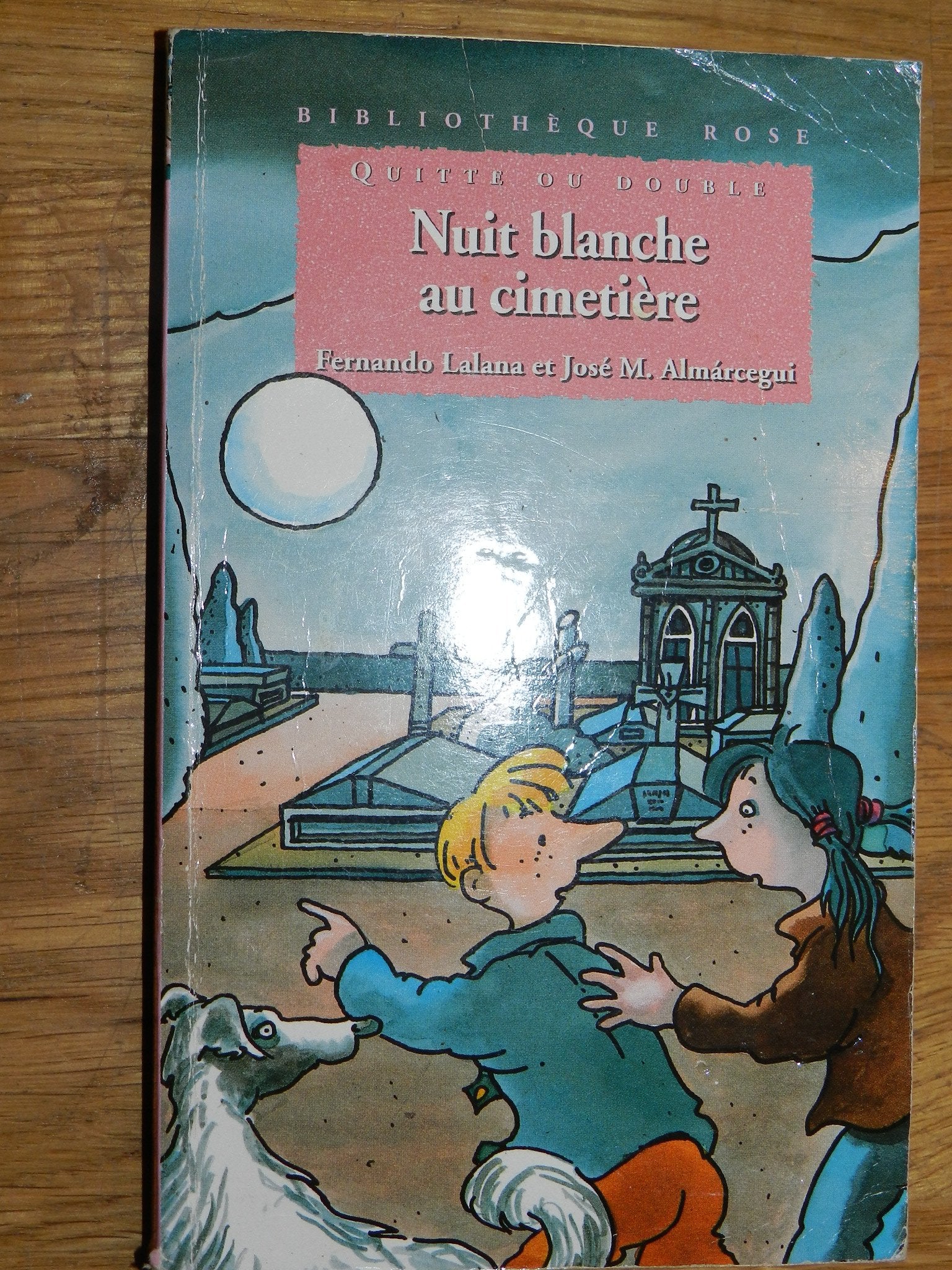 Bibliothèque rose : quitte ou double, nuit blanche au cimetière 9782012099692