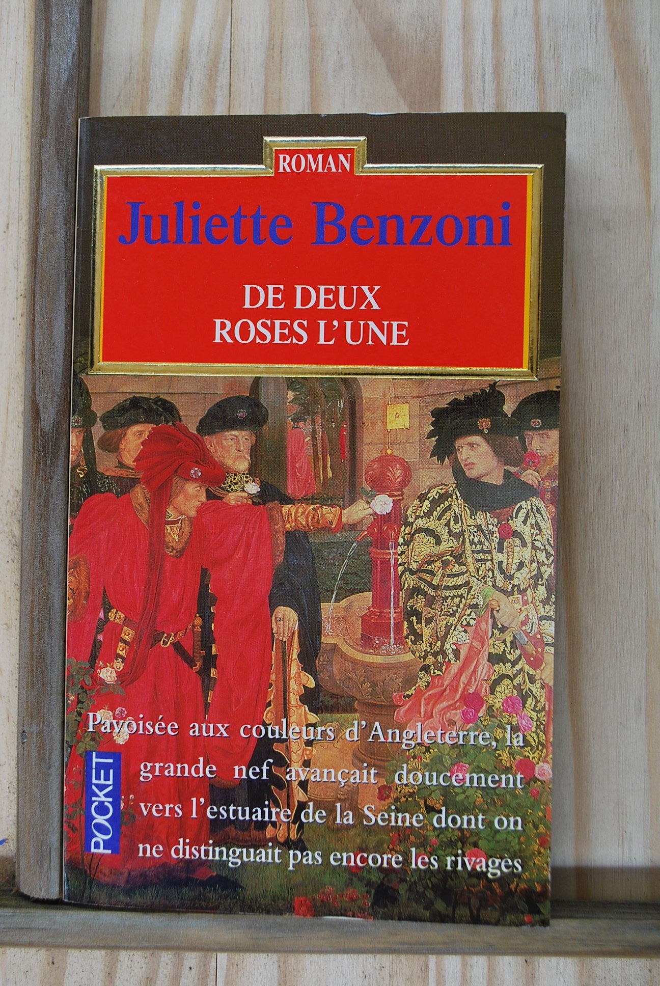De deux roses l'une 9782266084864