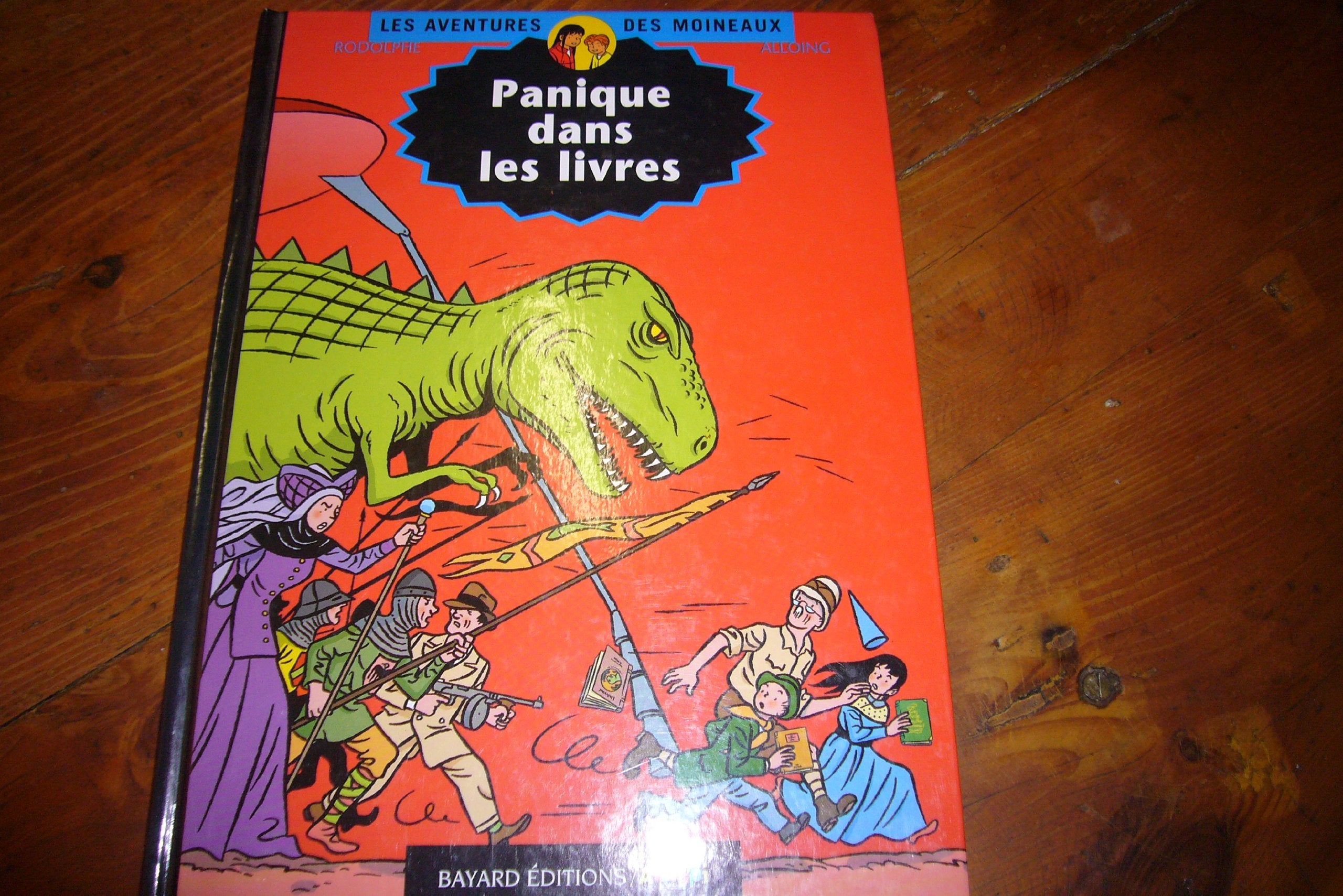 Panique dans les livres 9782700941050