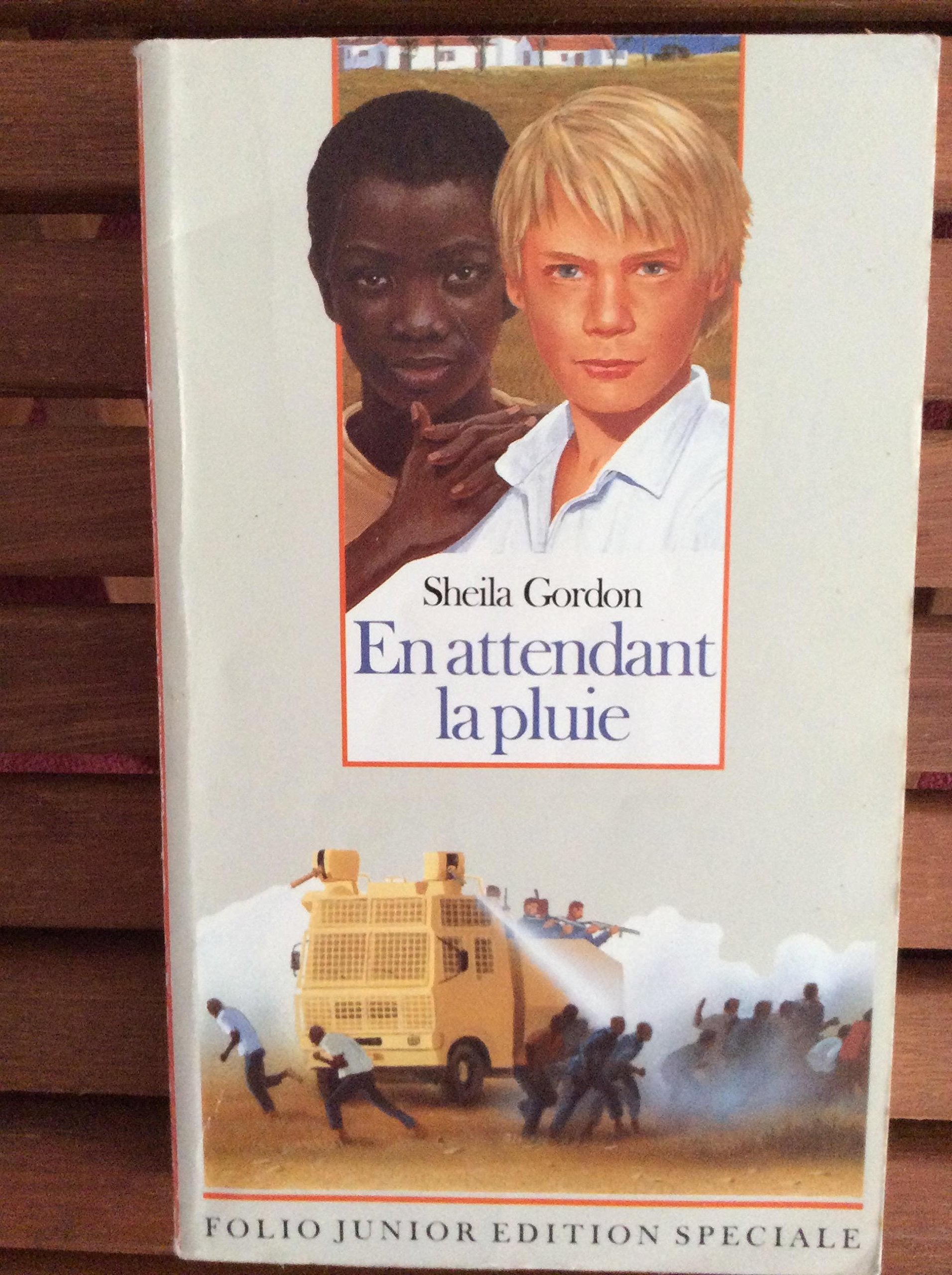 En attendant la pluie 9782070582716