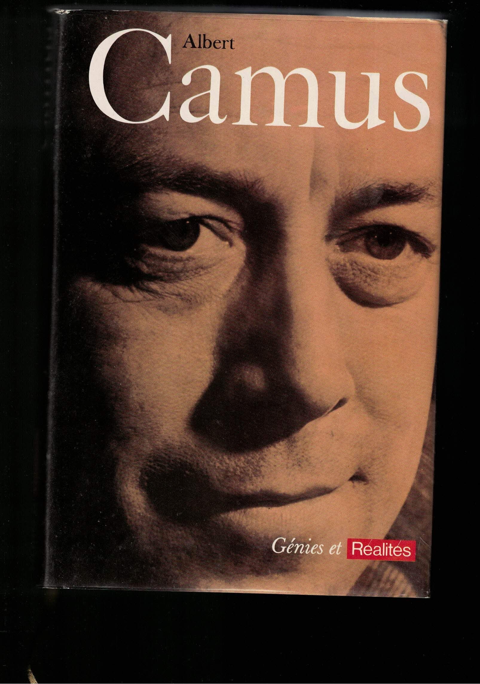 Camus (Hachette, collection genies et realites) 
