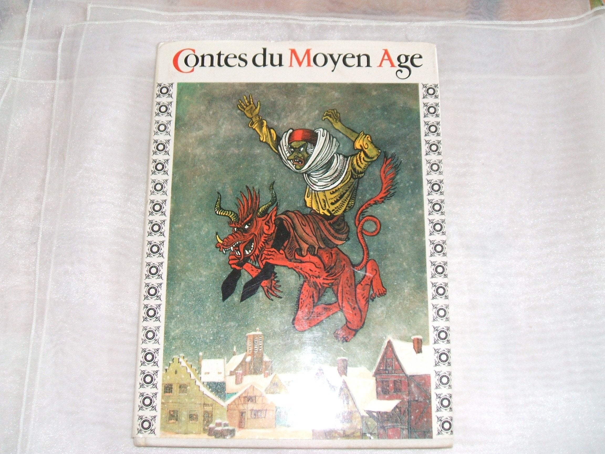 Contes Du Moyen Age 9782700011418