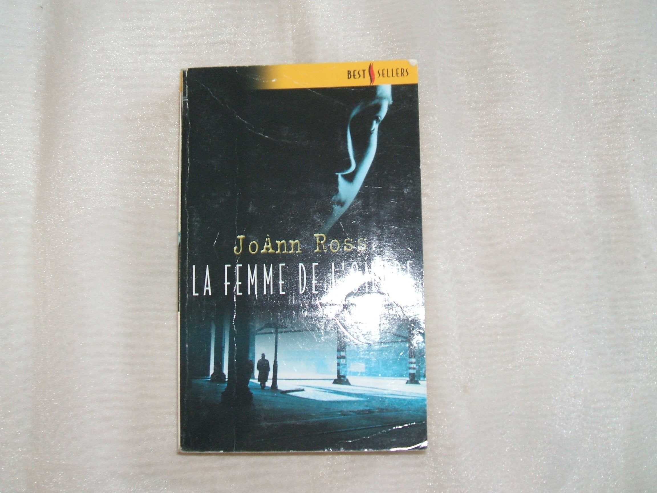 LA FEMME DE L OMBRE 9782280086431