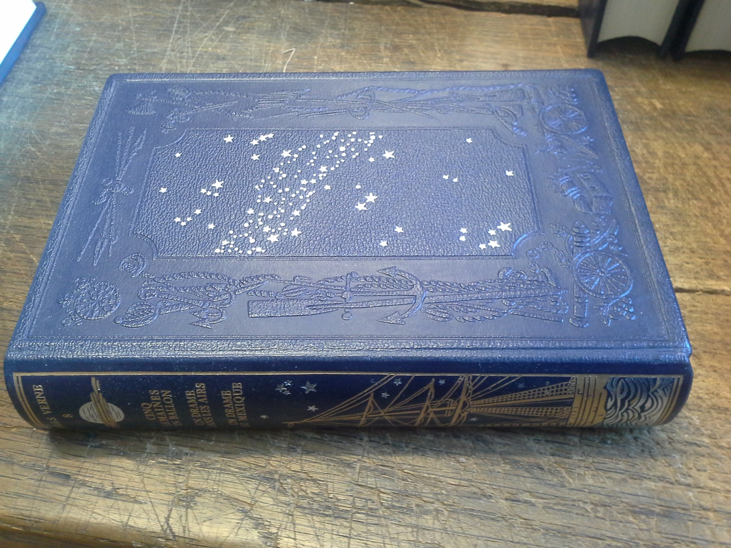Les voyages extraordinaires / Jules Verne / tome 8 Cinq semaines en ballon - Un drame pour les arts - Un drame au mexique - éditions Jean de Bonnot - 