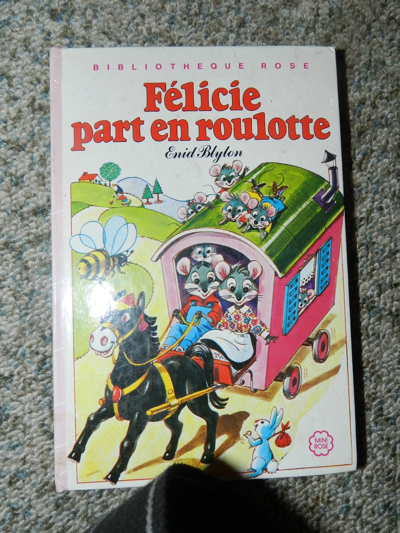 Félicie part en roulotte (Bibliothèque rose) 9782010082184