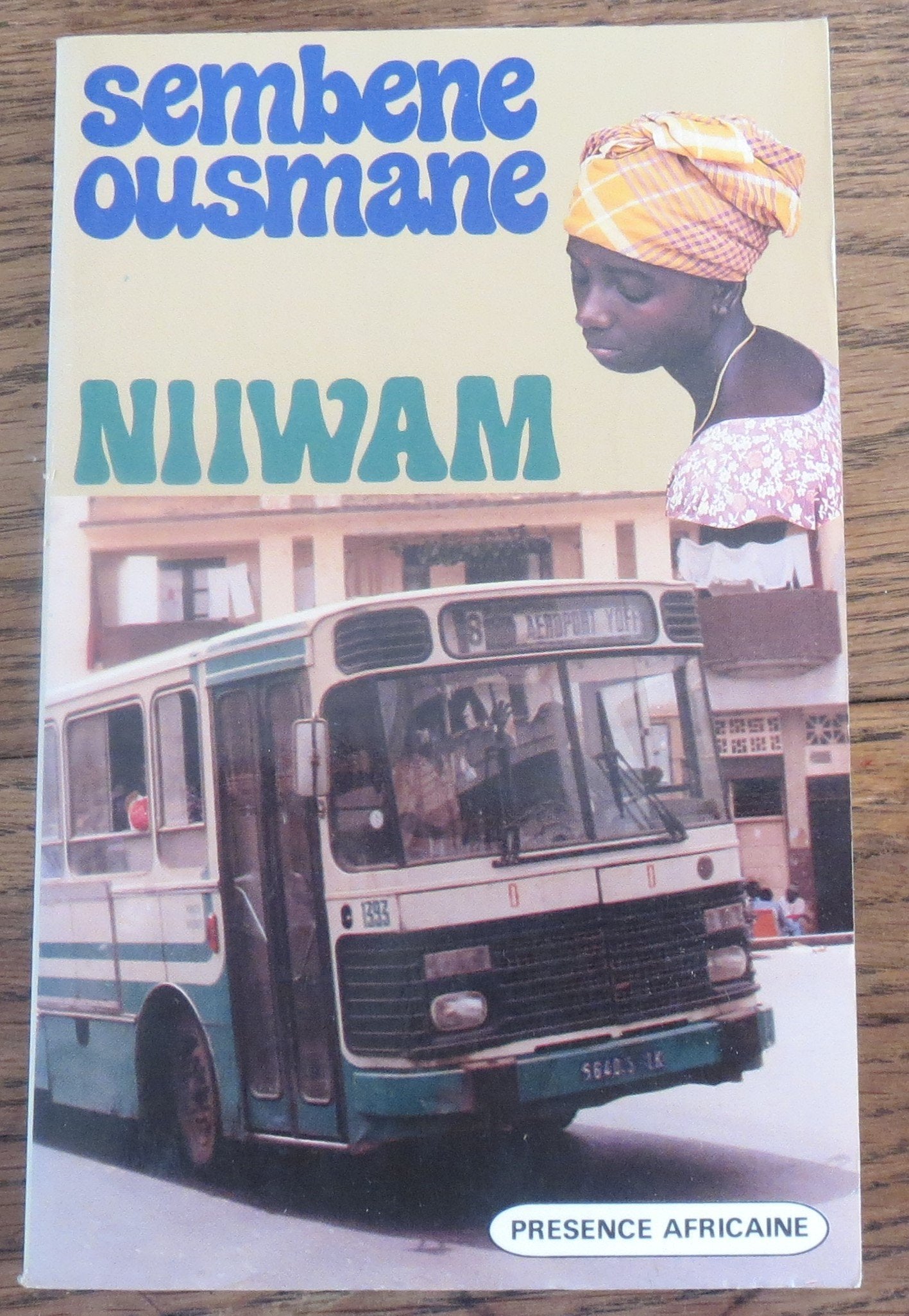 Niiwaw : nouvelles 9782708704862
