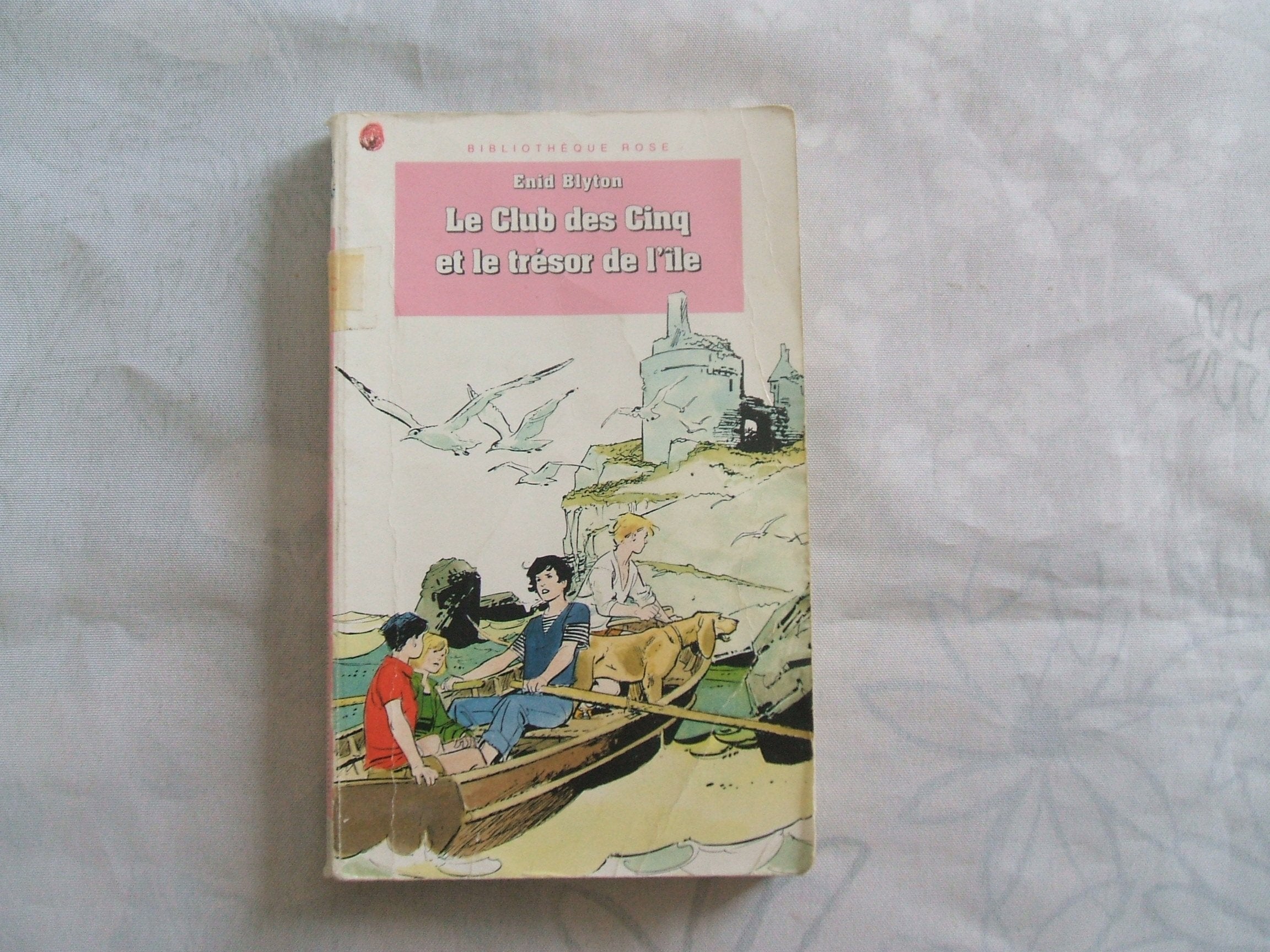 Le Club des Cinq et le trésor de l'île 9782010181740