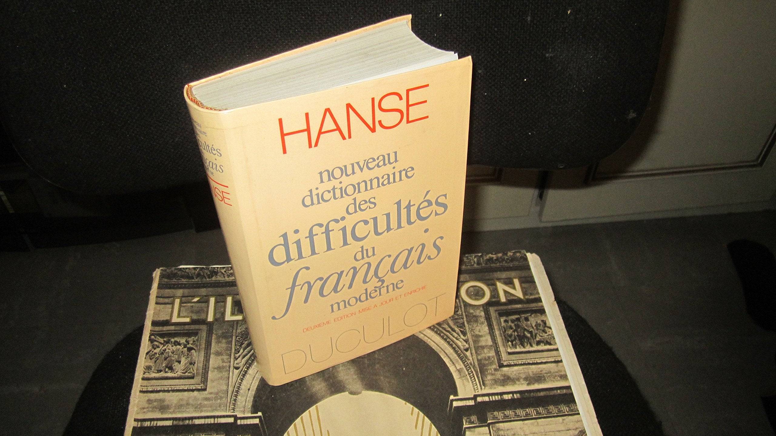 NOUVEAU DICTIONNAIRE 9782801109717