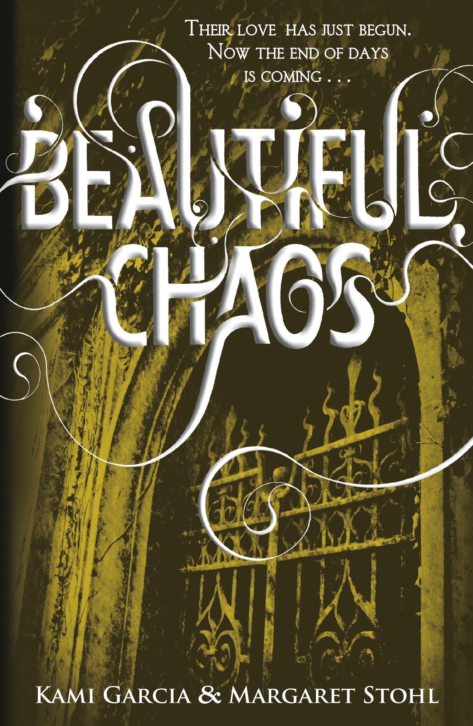 Beautiful Chaos (Book 3) 9780141335261