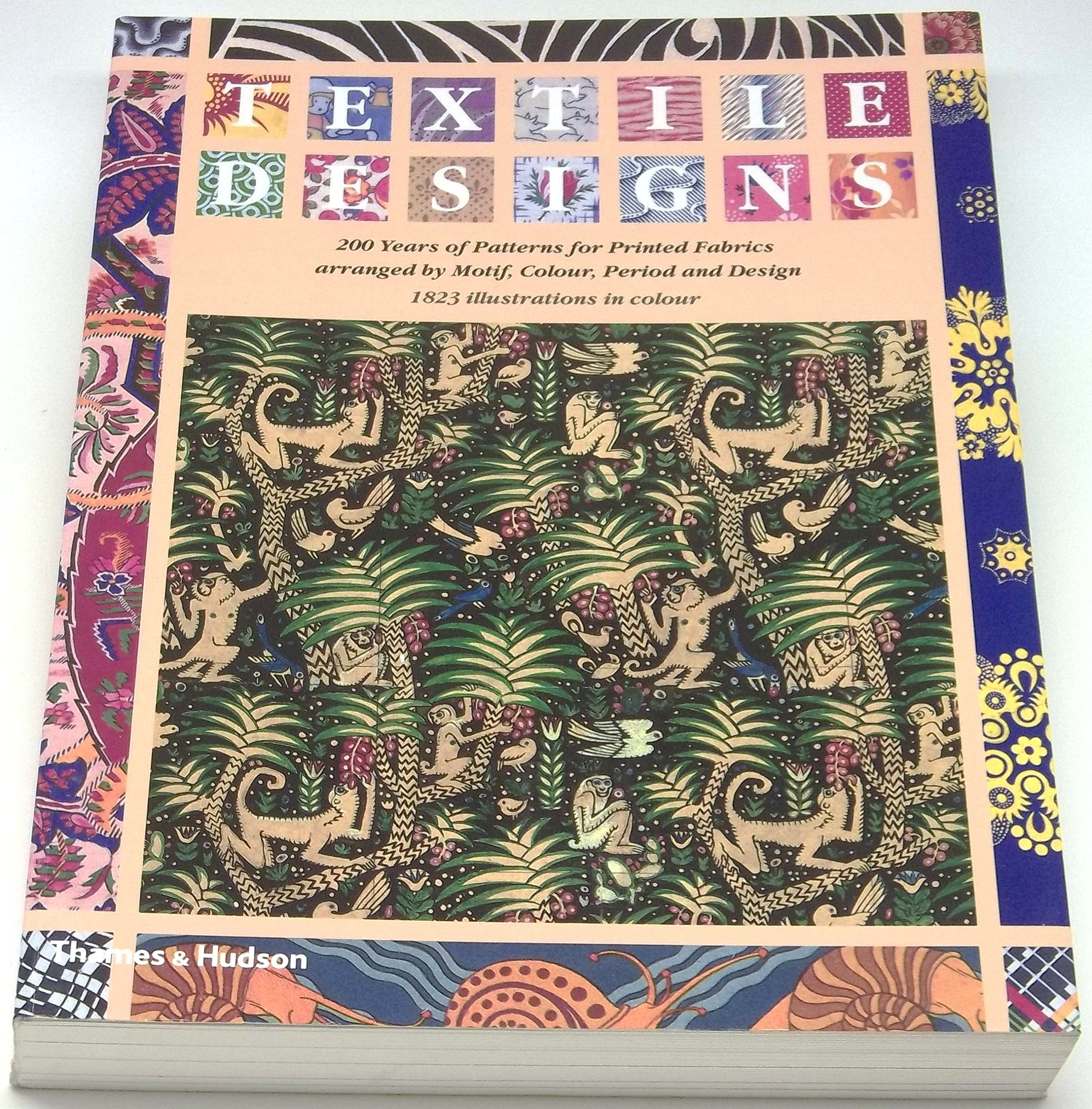 Textile designs.: 200 years of patterns for printed fabrics arranged by motif, colour, period and design 9780500283653